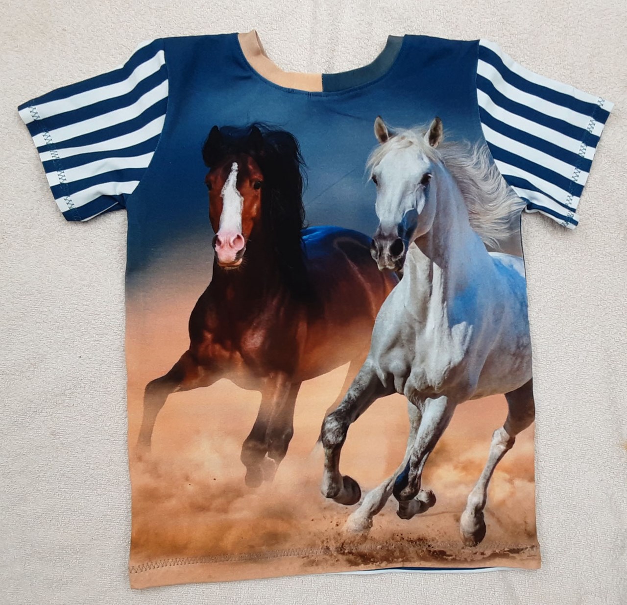 wollsocken&kindermode Kleine Auswahl unserer Produkte Coole T-Shirts für Pferde-Fans